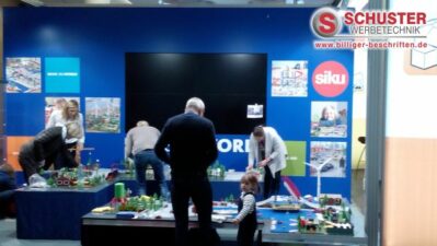 MESSE - PRÄSENTATION digitaldruck grossformat xxl messestand beklebung beschriftung messe nürnberg siku e1674827046636 - MESSE - PRÄSENTATION